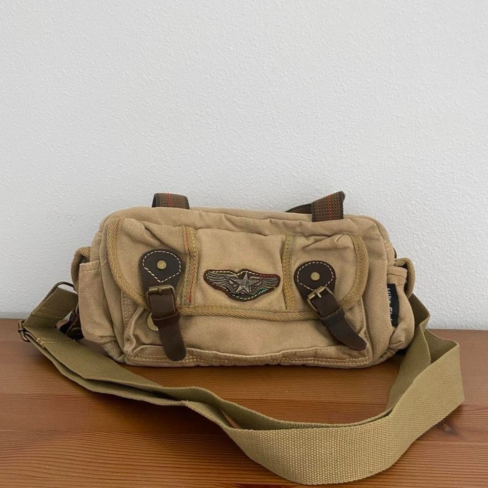 Stylish Tan Canvas Messenger Bag